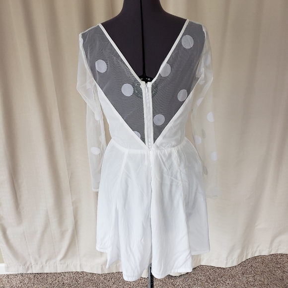 White dress with sheer cutouts and polka dots - Picture 2 of 4
